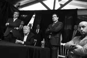 活捉馬杜羅行動 特朗普晒多張「戰情室」照片