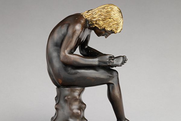 為甚麼《拔刺的少年》雕像有這麼多複製品？