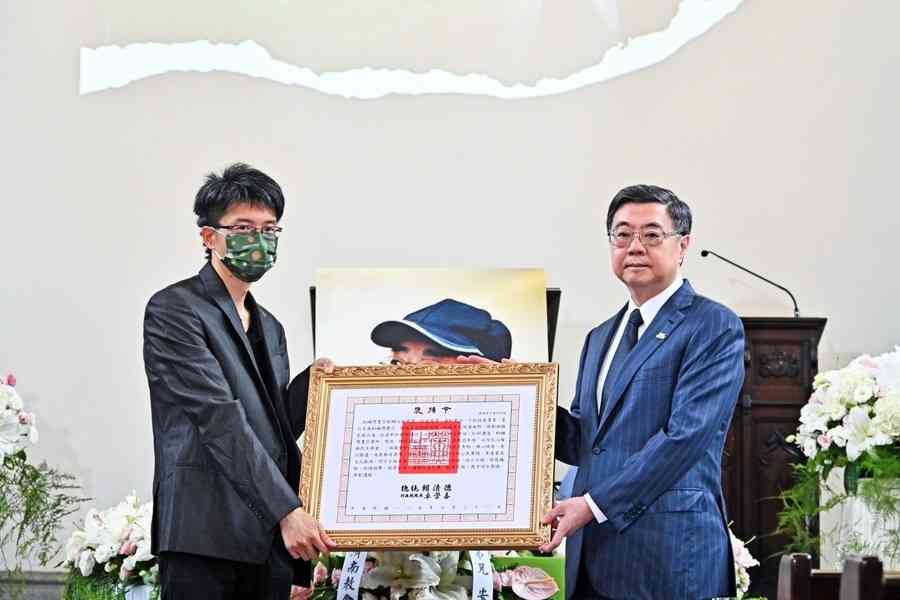 林榮基告別禮拜 賴清德頒發褒揚令：願在天國自由呼吸
