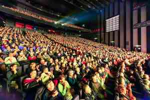 「傳遞真正價值觀」 神韻法國圖爾四場全爆滿