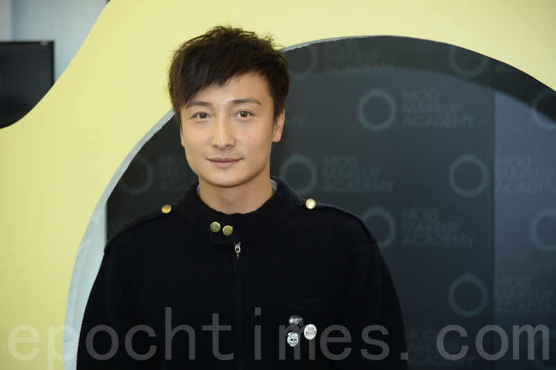 方力申晒女兒表情照 倆父女「成個餅印」