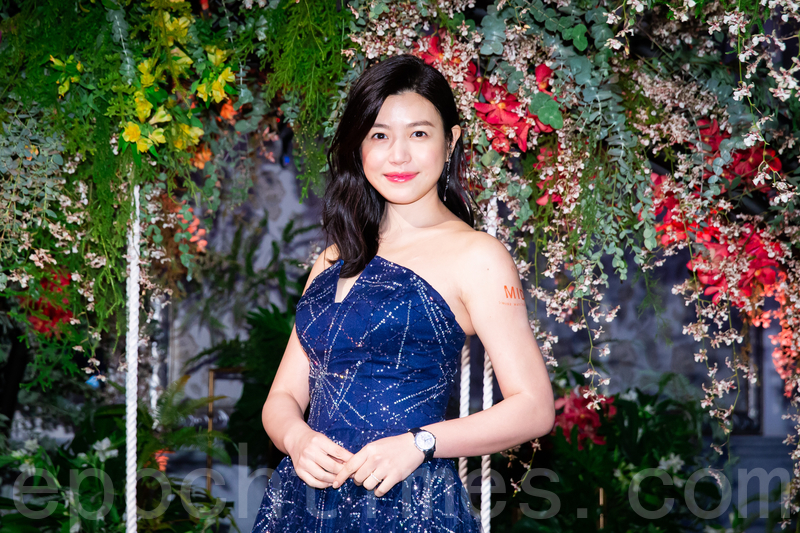 陳妍希現身米蘭時裝周 受訪一口流利英文獲讚