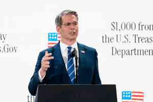 特朗普敦促國會採取行動 避免政府再次停擺