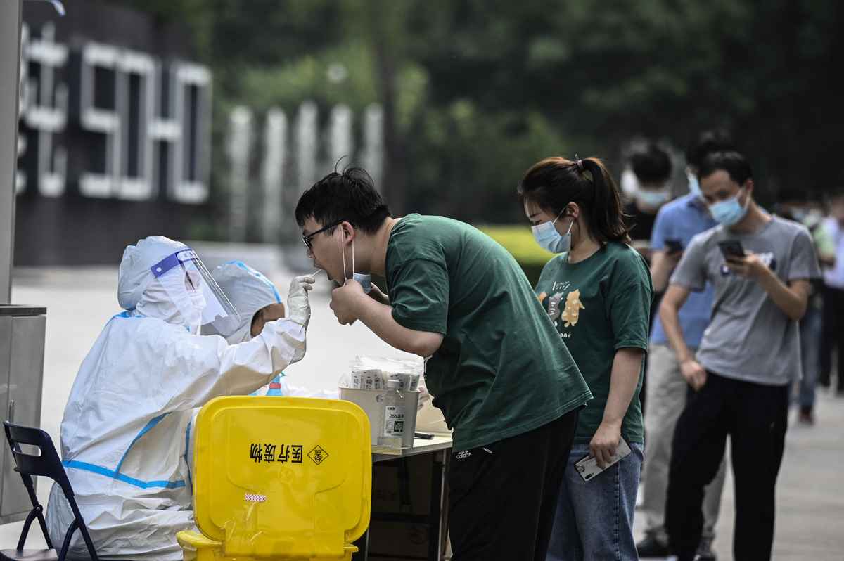 2022年6月10日，北京一個核酸檢測站。（Jade Gao/AFP）
