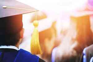 調查：受AI衝擊 美國近半大學生考慮換專業