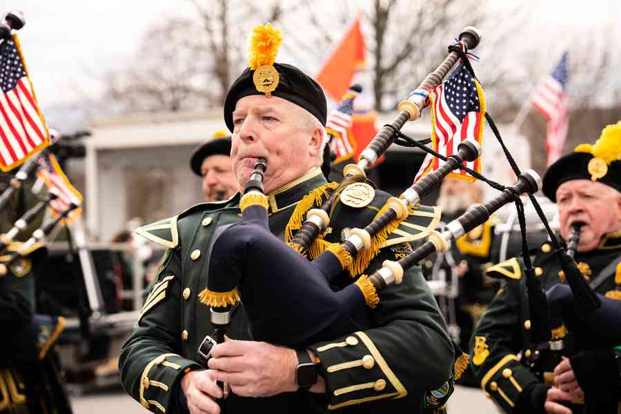 【圖輯】紐約橙縣聖博德遊行 法輪功隊伍受矚目
