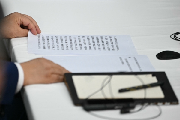 袁斌：中共黨魁與他的木偶幕僚