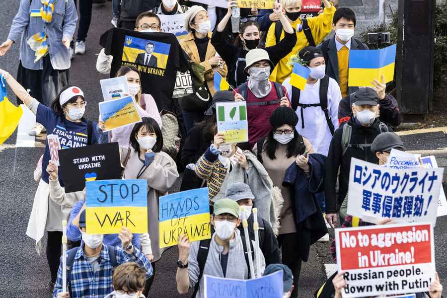 【圖輯】反對俄羅斯侵略 日本民眾上街挺烏克蘭