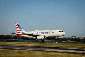 美國航空「豪華升級」搶客 抗衡達美與聯合航空