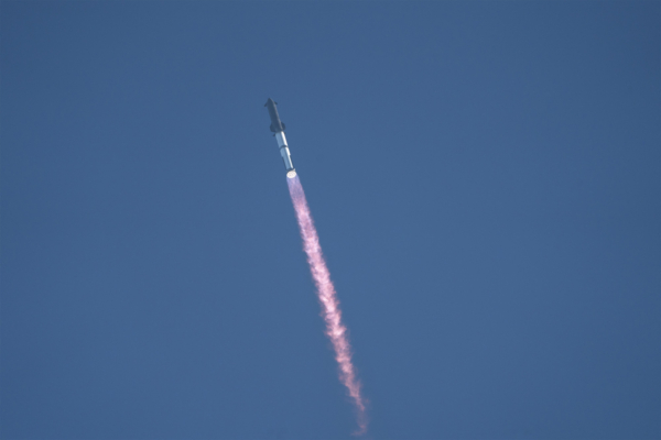 SpaceX與藍色起源提交新計劃 力求加快重返月球