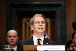 美財長：伊朗領導層正瘋狂把錢匯出境外