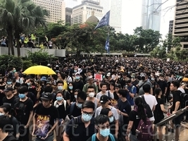香港學生談投身反送中運動 落淚哽咽