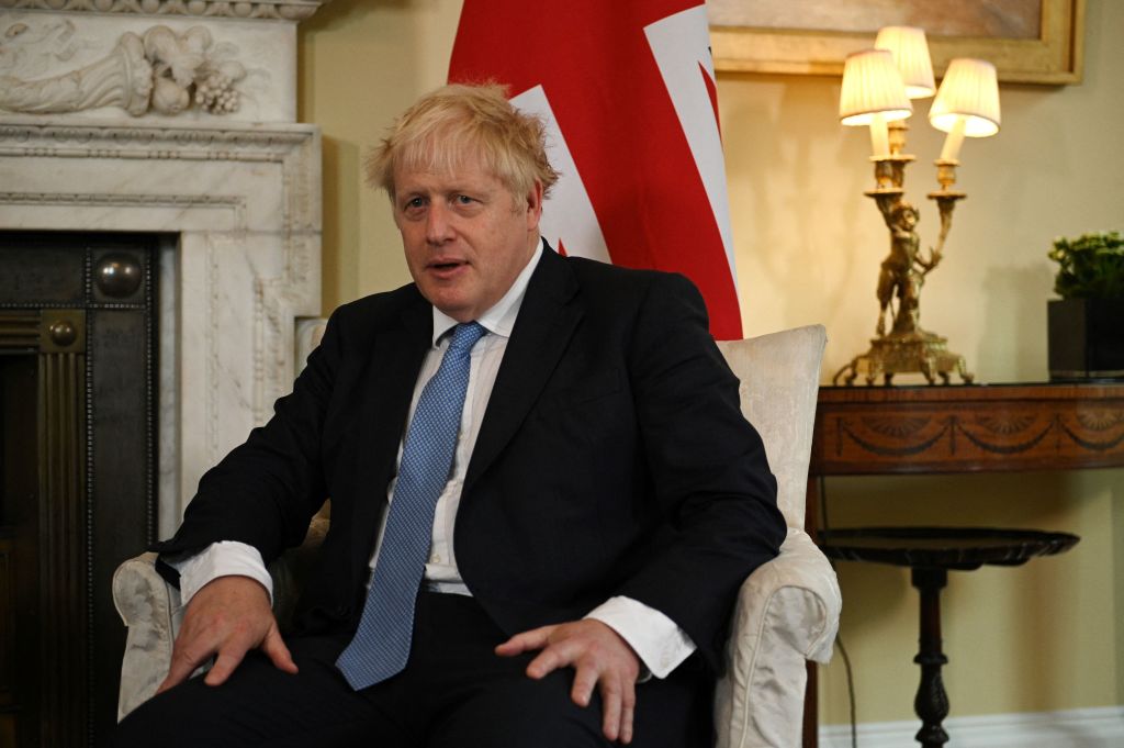 2021年9月10日，在倫敦唐寧街10號與到訪的智利總統舉行會談的英國首相約翰遜。（DANIEL LEAL-OLIVAS/POOL/AFP via Getty Images）
