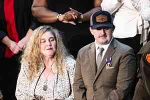 美士兵保衛首都中彈奇蹟生還 特朗普授紫心勳章