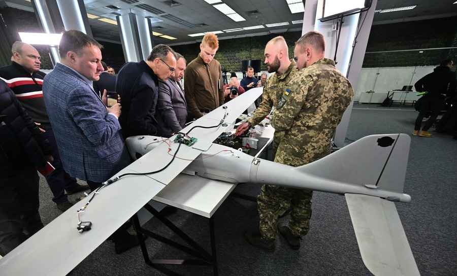 廣東某半官方機構為俄高調採購無人機武器