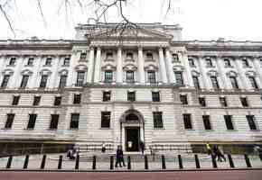 英國財政部一個月稅收超1,100億 創歷史新高