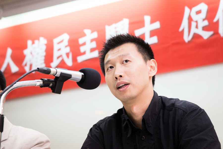 中共明年攻台？大陸青年：它打不起仗