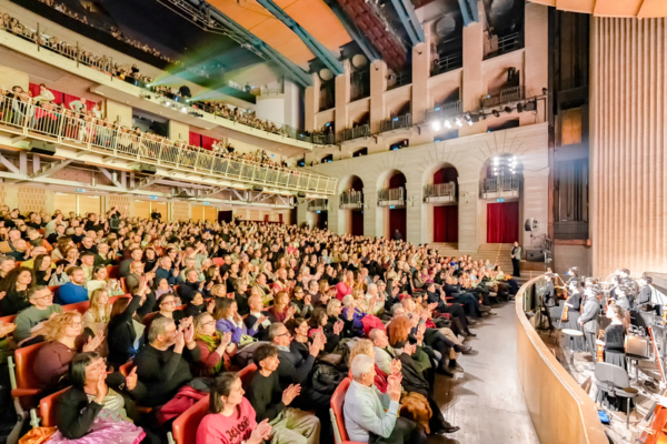 神韻意大利安科納再爆滿 國際金牌得主籲人人來看