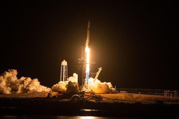 SpaceX獵鷹9號火箭於2021年9月15日在甘迺迪航天中心發射。（CHANDAN KHANNA/AFP）