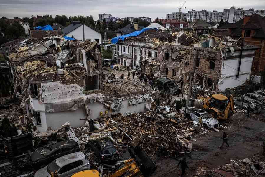 烏克蘭電網遭俄大規模襲擊 多地停電