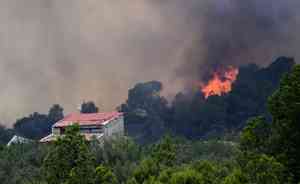 西班牙加泰羅尼亞野火失控 逾1.8萬人居家避難