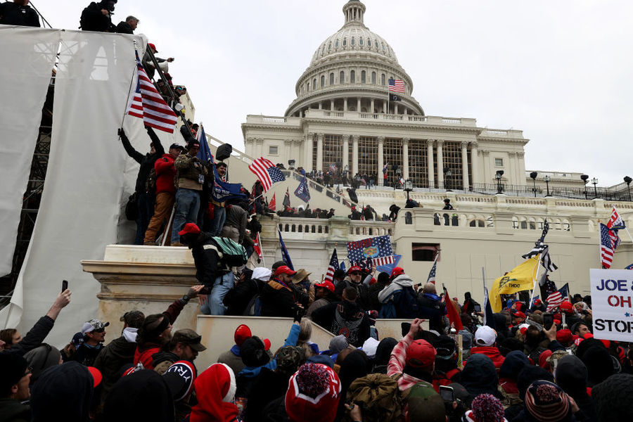 華盛頓DC市長宣佈宵禁 國會大廈被封鎖
