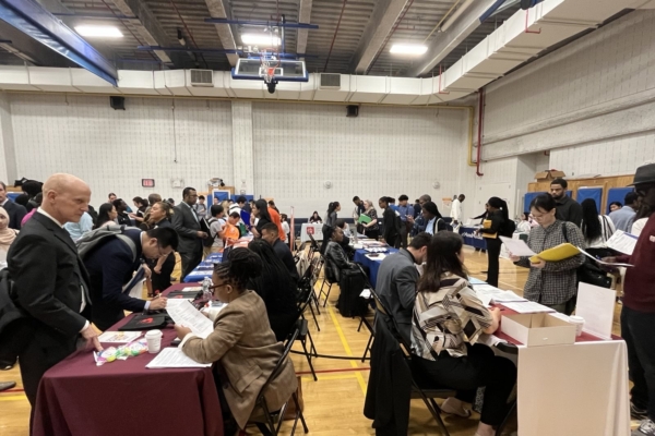 美10月「小非農」就業超預期 新增4.2萬人