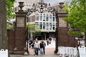 美國務院下令對哈佛簽證申請人額外審查