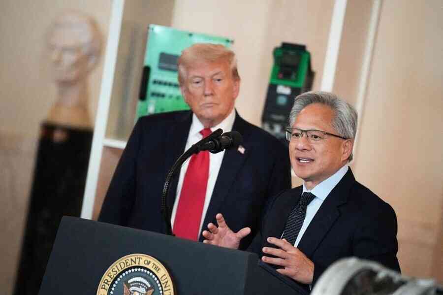 英偉達行政總裁將訪華 美兩黨參議員發警告