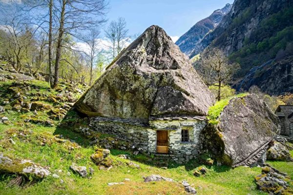 瑞士5000年與世隔絕童話村 現仍有人居住
