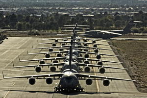 沈舟：美軍C-17運輸機抵台展示何種實力
