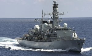 英軍艦「里士滿號」罕見穿越台灣海峽