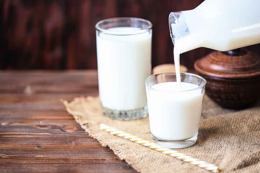 鮮奶從雪櫃拿出來可保存多久？營養專家有解