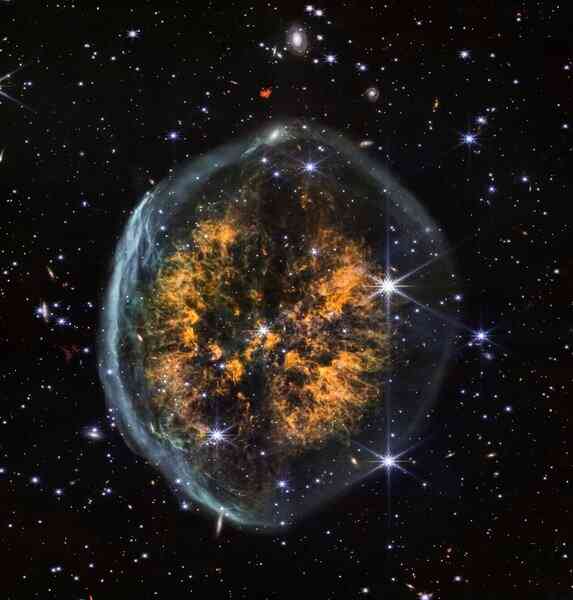 韋伯太空望遠鏡拍到顱骨星雲 外觀如腦殼