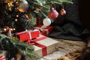 英男連唱聖誕歌曲42小時 挑戰世界紀錄