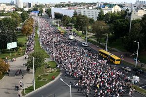 組圖：白俄羅斯抗爭第5周 10萬人籲總統下台