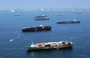 加州港口擁塞未緩解 貨櫃船排隊數創紀錄