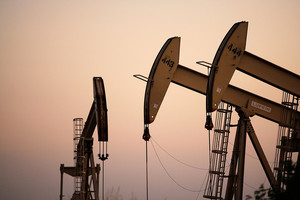 原油和油企股大漲 道指續創歷史新高