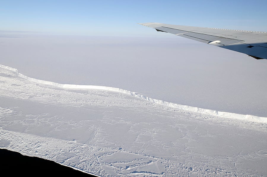 面積比紐約還大 一座巨型冰山崩離南極冰架