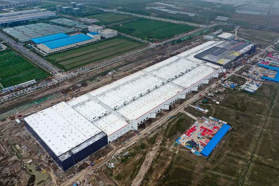 Tesla上海廠又停工 專家：六月前製造業難改善