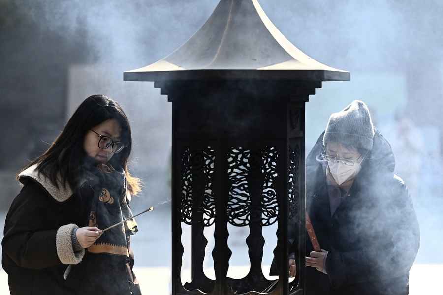 當中國寺廟成了披著「袈裟」的資本遊戲