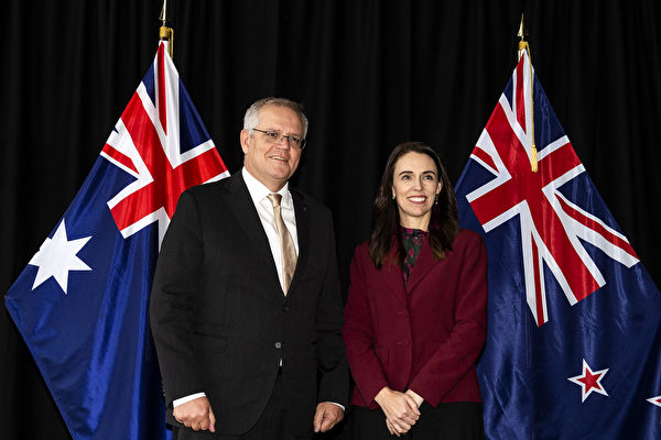 2021年5月31日，澳洲總理莫里森（左）與紐西蘭總理阿德恩在紐西蘭皇后鎮舉行年度對話。 （Joe Allison/Getty Images）