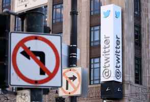馬斯克接管推特 宣布將為部份用戶解封