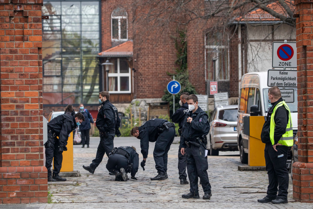 德國刑警於4月份展開突擊行動，成功端掉全球最大暗網兒童色情平台之一。（Maja Hitij/Getty Images）