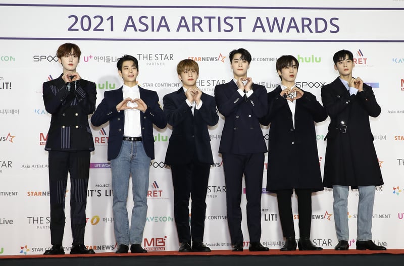 南韓人氣男團ASTRO出席2021 AAA（Asia Artist Awards）頒獎典禮紅毯照。（Chung Sung-Jun/Getty Images）