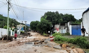熱帶風暴襲擊印尼東帝汶 1.5萬人撤離（多圖）