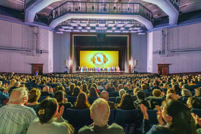 神韻羅斯蒙特市開演 市長連十載致賀信