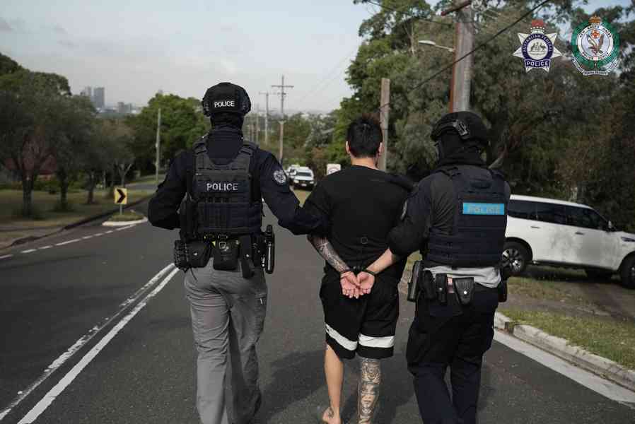 澳洲警方瓦解洗錢集團 涉案金額逾億澳元 四人被捕