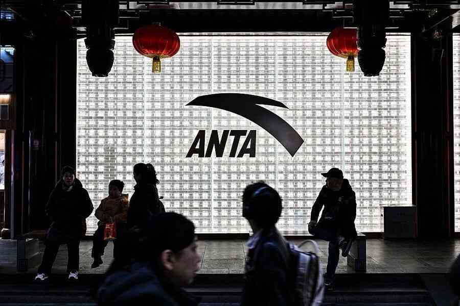 安踏前CEO徐陽飛往洛杉磯途中 首度回應離職