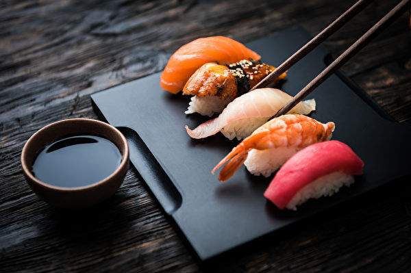 為何中國年輕人蜂擁到日本「壽司郎」用餐